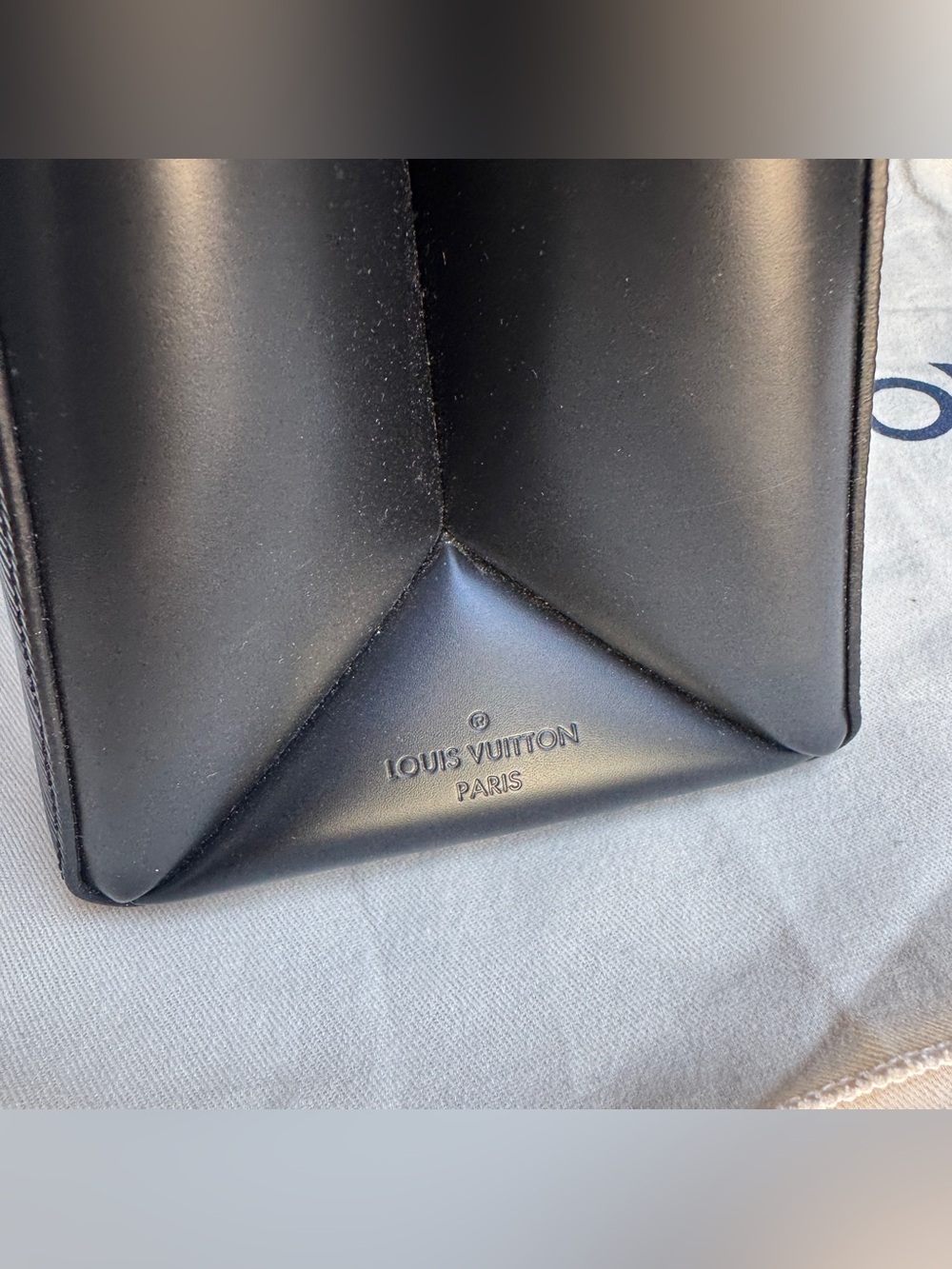 Louis Vuitton Epi Leather Grenelle MM Shoulder Bag - Picture 9 of 15